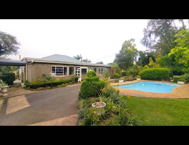 7 BEDROOM HOUSE FOR SALE IN PRESTBURY